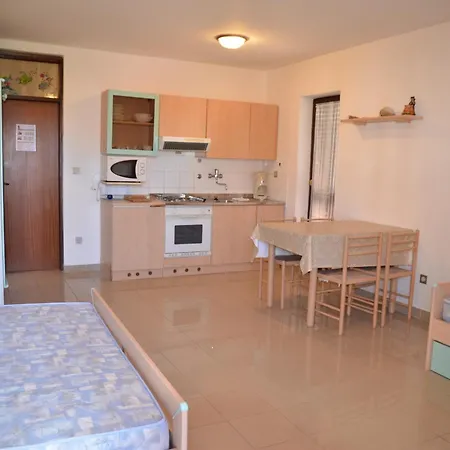 Apartment Ana *